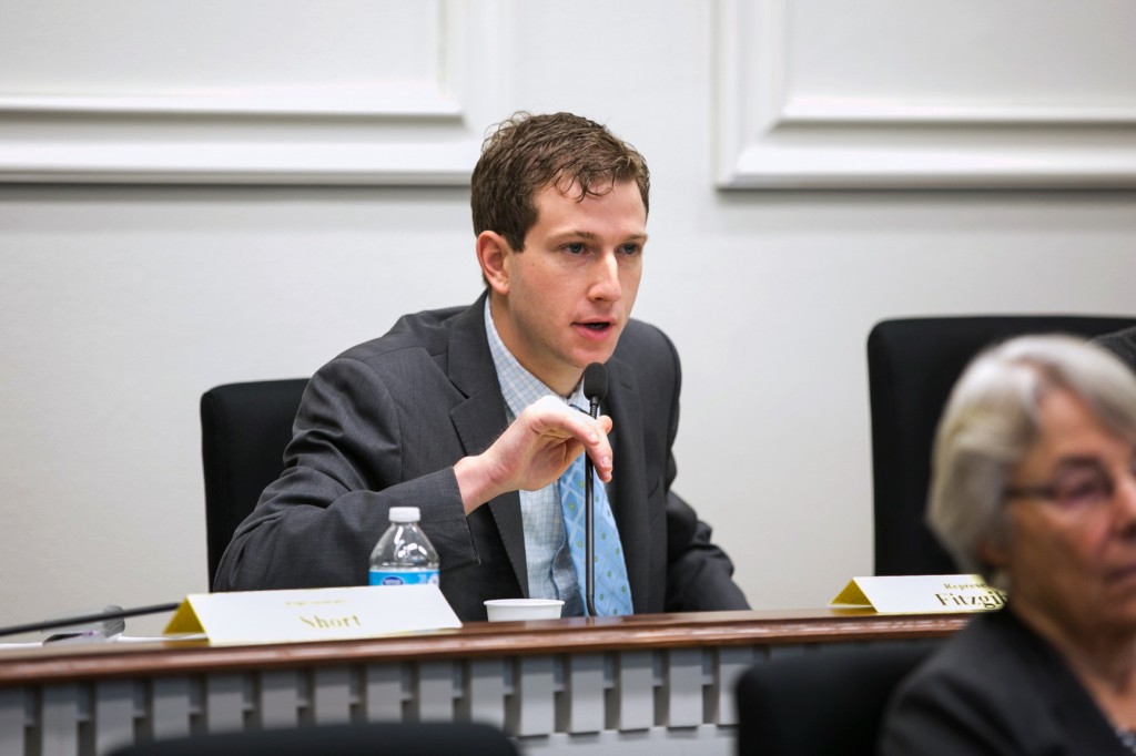 House Environment Committee holds a public hearing January 21, 2014. Suhyoon Cho