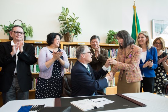 Governor Jay Inslee signs House Bill No. 1541 at Aki Kurose Middle School in Seattle, March 30, 2016. The bill relates to the implementation of strategies to close the educational opportunity gap. Rep. Sharon Tomiko Santos prime sponsor