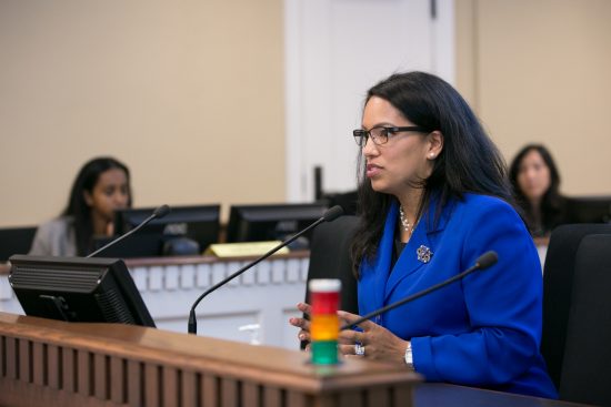 Rep. Kristine Reeves testifying in committee on legislation