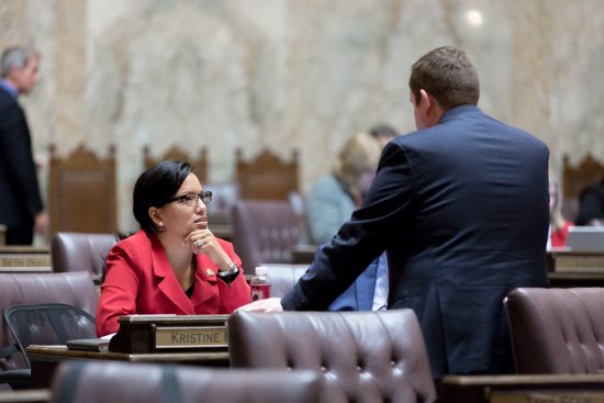 Reeves conferring with GOP colleague on floor