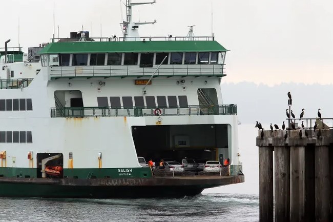 The Washington State Ferry Salish leaves the Kingston dock as it heads for Edmonds on Thursday, Oct 12, 2023