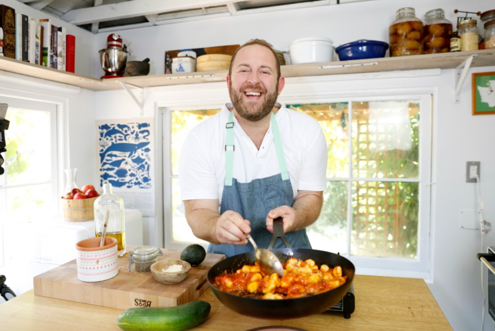 Chef Joel is partnering with Ecology to celebrate the Use Food Well launch and share innovative recipes that reduce food waste and increase creativity in the kitchen.