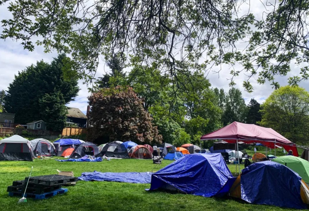 The majority of asylum-seekers who spent the last week surviving in a Seattle city park have been moved to hotels and temporary housing, leaving behind around 25 people as of Tuesday, according to the city of Seattle. Anyone... (Anna Patrick / The Seattle Times)