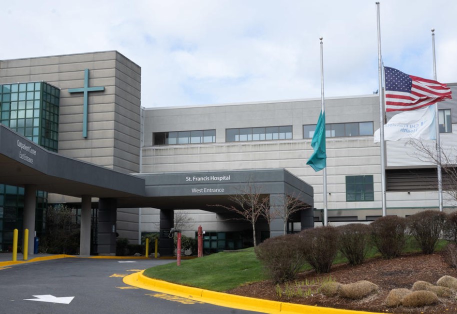 St. Francis Hospital in Federal Way, Wash., part of Virginia Mason Franciscan Health, a Catholic health care system that does not offer elective abortions. (Matt M. McKnight/Cascade PBS)