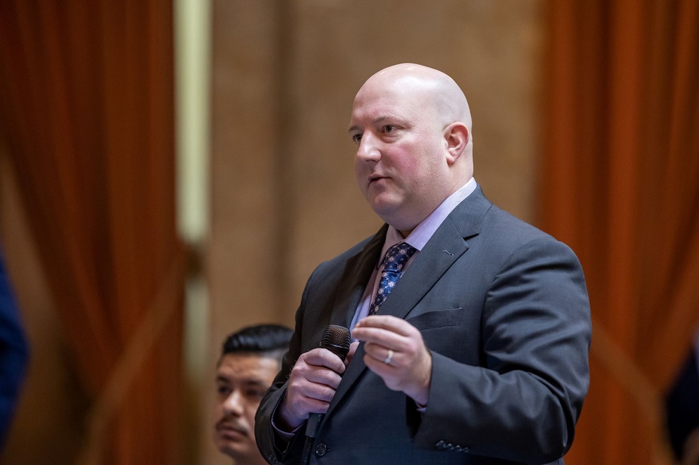 Rep. Bronoske speaking on the floor