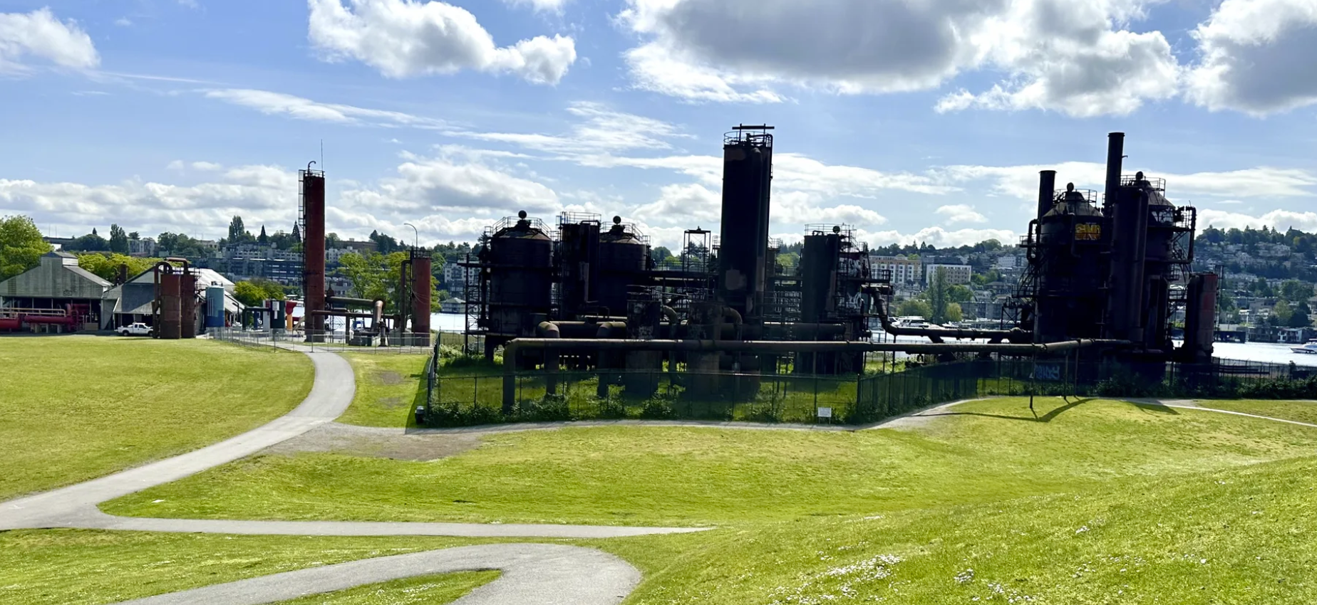 Gas Works Park will soon have gates installed on its parking lot as part of the plan. Photo: Melissa Santos/Axios