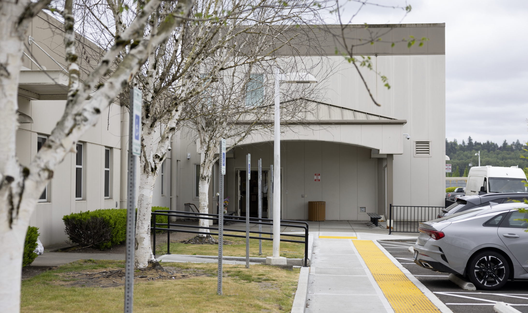 The entrance to the immigration courts inside the Northwest ICE Processing Center in Tacoma on May 13. (Santiago Ochoa/Cascadia Daily News)