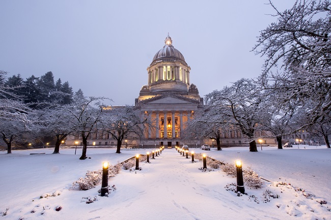 Washington State capitol building in the snow