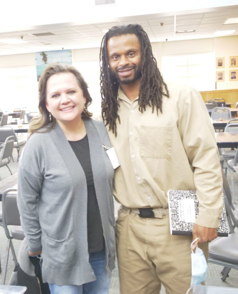 Rep. Simmons with a member of the Black Prisoners Caucus